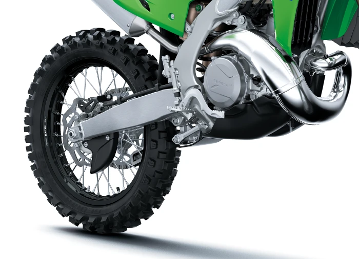kawasaki kx327x motor y rueda trasera El rumor era cierto reviven las 2T con las Kawasaki KX 2 tiempos 7 motor y rueda trasera de la nueva kawasaki kx327x