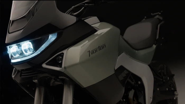 norton atlas y tvs produccion Norton Atlas inicia producción en India: la primera motocicleta de la legendaria marca sale de la planta de TVS en Hosur 2 Detalles de la moto Norton Atlas