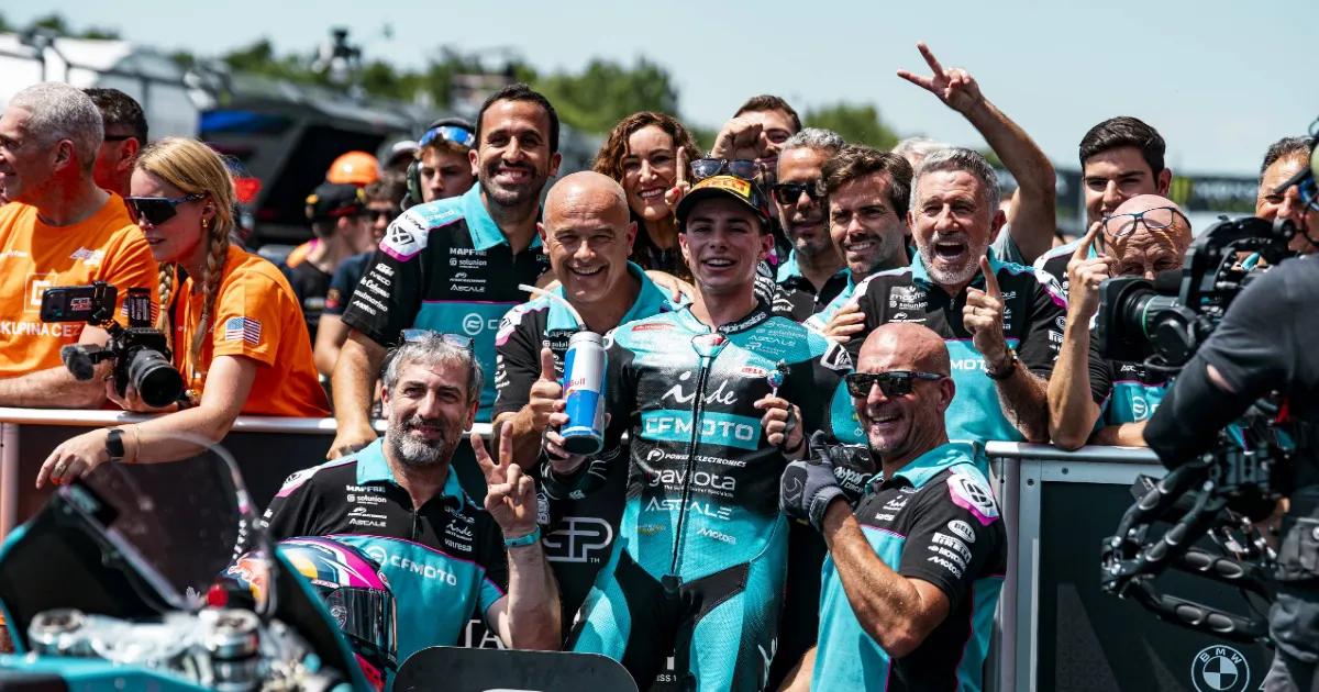 nuevo podio david alonso moto2 2026 Inicio 1 David Alonso nuevo podio en Moto2 y una gran carrera en República Checa