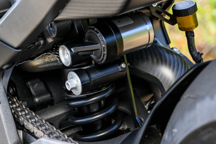 suspension trasera norton manx r 2026 Norton Manx R 2026: así fue la prueba de la deportiva que busca devolver a Norton a la élite 6 suspensión trasera moto norton manx r