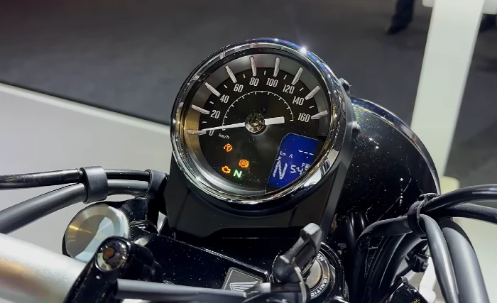 honda tablero redondo cb500 Revive el alma de las CB clásicas: así es la nueva Honda CB500 presentada en India 4 Tablero clásico redondo para la nueva Honda CB500