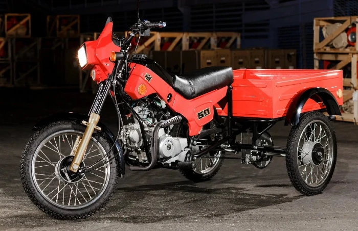 zid 50 pilot de tres ruedas y motor lifan ZiD-50 Pilot: la historia del ciclomotor ruso que nació con un motor inspirado en España 8 Zid 50 pilot con motor lifan y remolque