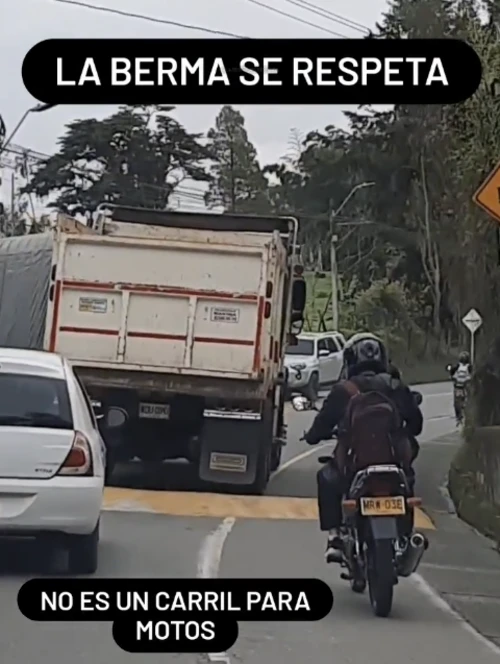 prohibido adelantar por la derecha 10 errores al conducir una moto que pueden terminar en un accidente 1 errores al conducir una moto pueden costarnos la vida