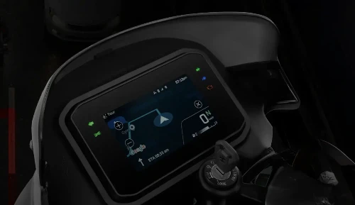 pulsar 125 y 150 pantalla tft Bajaj reinventa las Pulsar 125 y 150: una nueva generación con más tecnología 3 Pantalla Pulsar 125 y 150