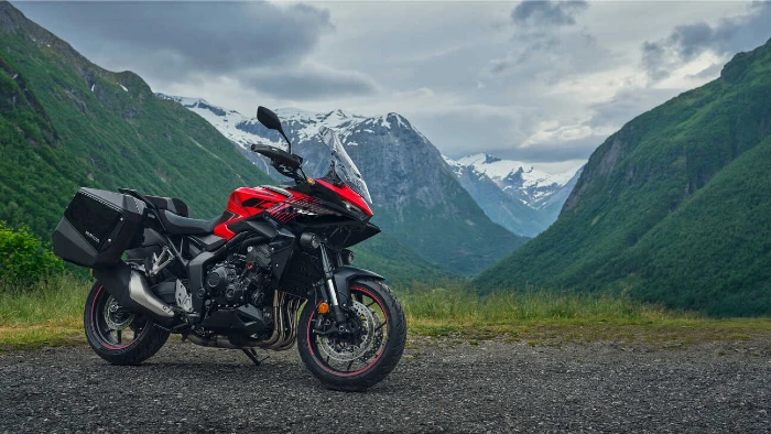 honda cb1000gt foto estatica Honda CB1000GT: la sport touring que necesitamos en Colombia 2 Honda CB1000GT foto estática