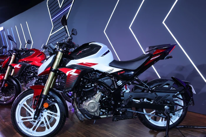 hero xtreme 250 r o hunk 250 r Hero Xtreme 250R Carbon Edition: más tecnología para la Hunk 250R que esperamos en Colombia 2 Carbon edition Hero Xtreme 250R