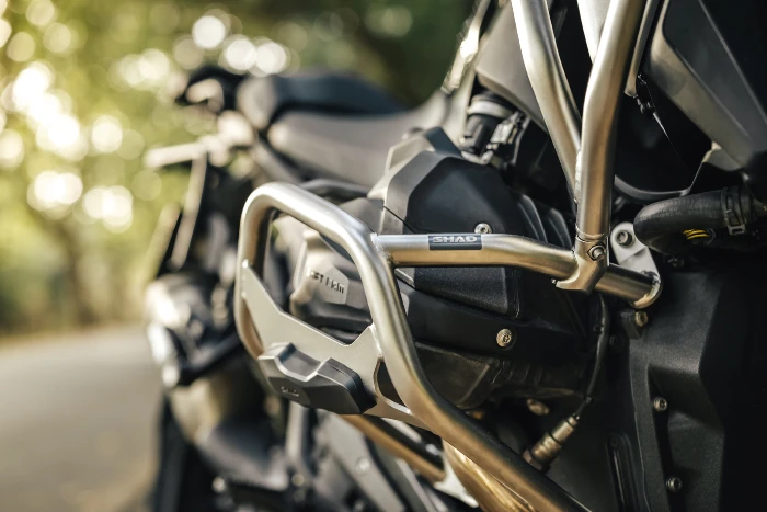 shad lanza barras protectoras para moto SHAD amplía su apuesta por la aventura con sus primeras barras protectoras para moto 3 Un nuevo producto de SHAD para proteger la moto