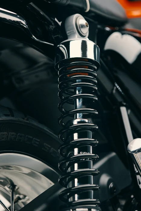 suspension trasera bonneville t40 de triumph Nueva Bonneville T40: la entrada al mundo clásico de Triumph 3 Sistema de doble amortiguador trasero Triumph T40