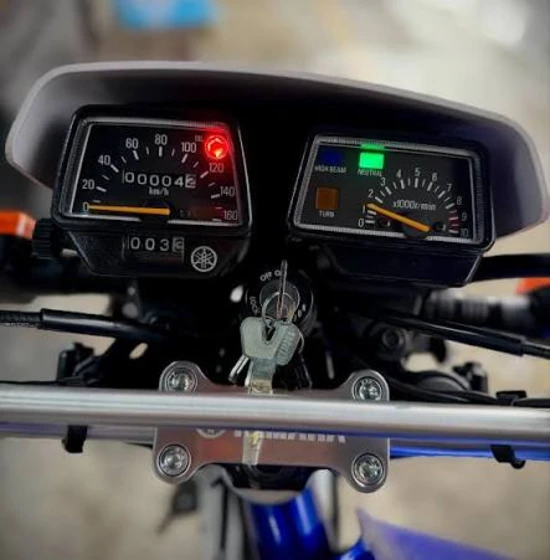 tablero yamaha dt Tableros vs Pantallas ¿Las motos pierden su identidad? 7 Yamaha DT