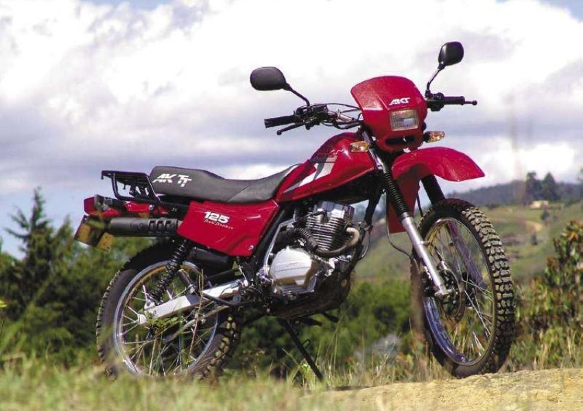 Prueba AKT 125TT