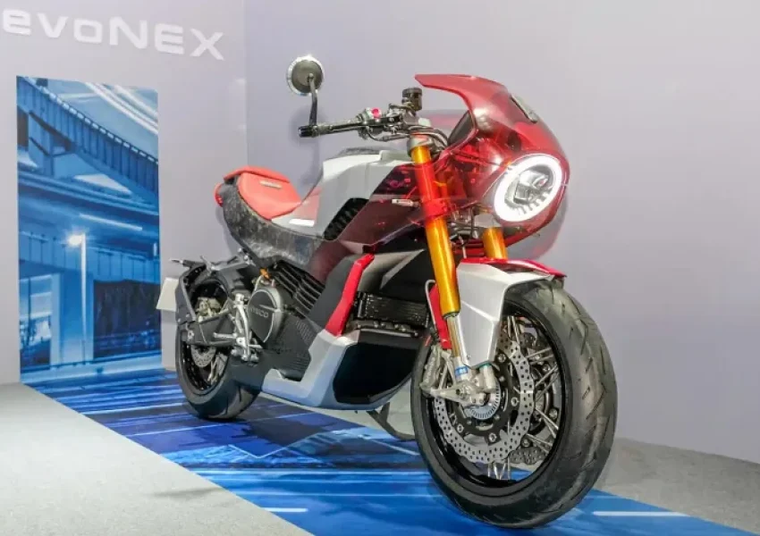 Kymco le apuesta a una deportiva