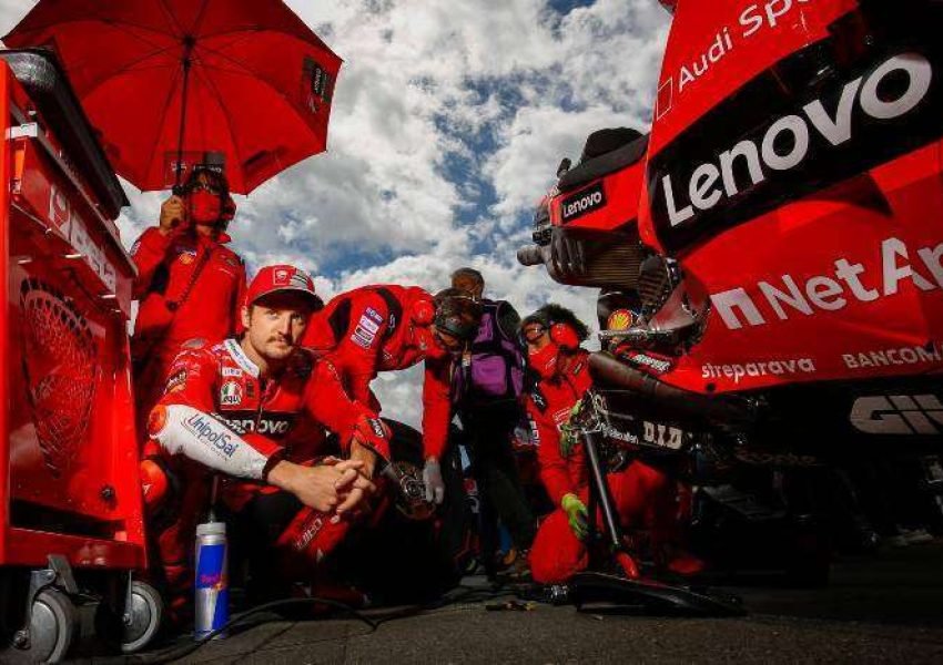 La Lluvia marcó el ritmo en Le Mans