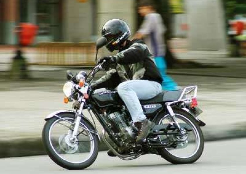 Prueba doble AK 125 - Parte I