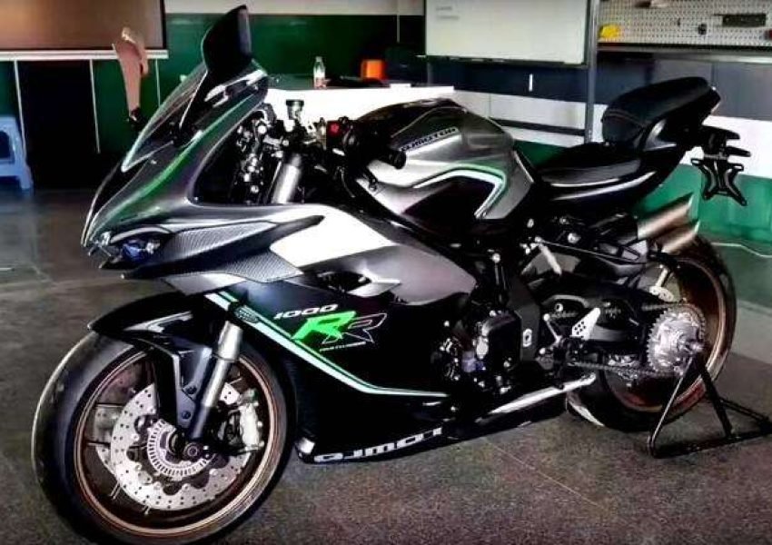 SRK 1000 RR la deportiva china