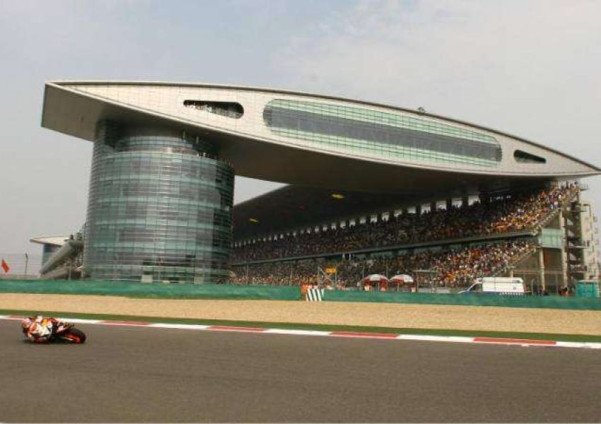 China con la mente en MotoGP