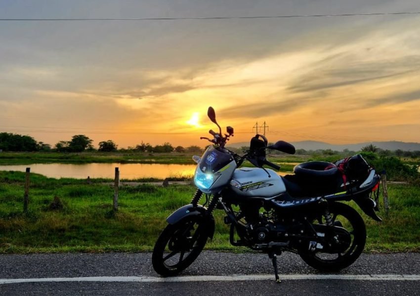 Bajaj Boxer desafío extremo 2025