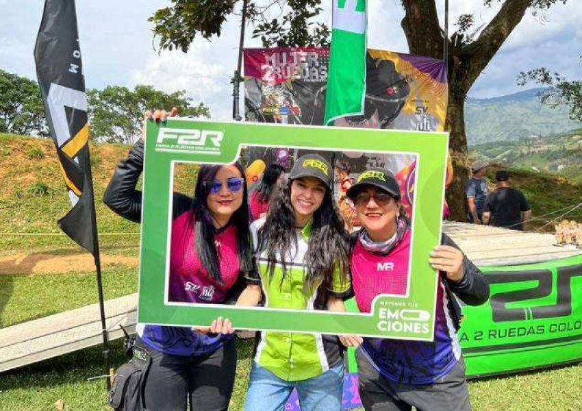 Mujer 2 Ruedas 2023