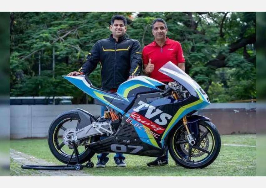 Competencia de motos eléctricas